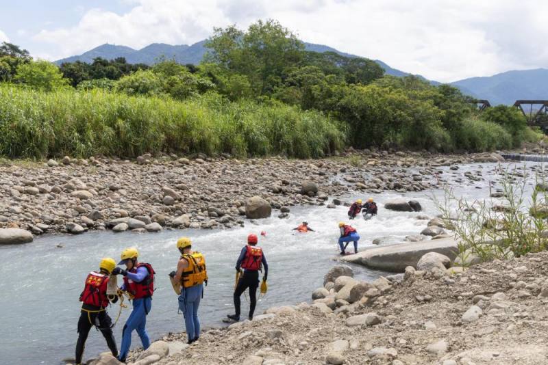 嘉義縣政府24日辦理「114年嘉義縣土石流暨大規模崩塌災害防救實兵演練」