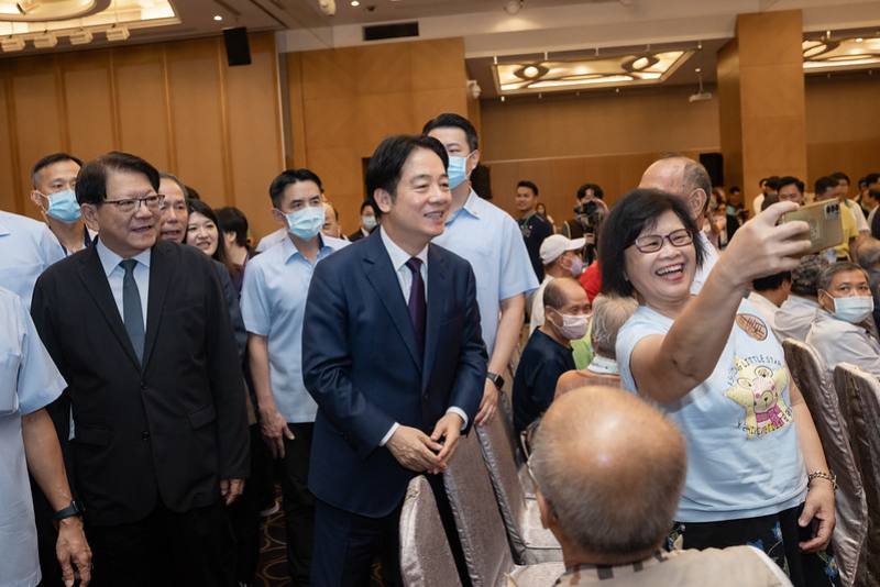 總統出席「『團結國家十講』第二講－桃園市客家青年會『在變局中堅守信念－民主、公義與未來的臺灣客家論壇』」