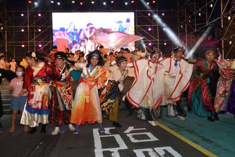 「2025台中國際踩舞嘉年華」9月27、28日將在清水區登場，邀請日本、韓國、菲律賓、越南、印尼及台灣在地等多組知名團隊獻技演出。圖為往年活動盛況。（台中市觀旅局提供）