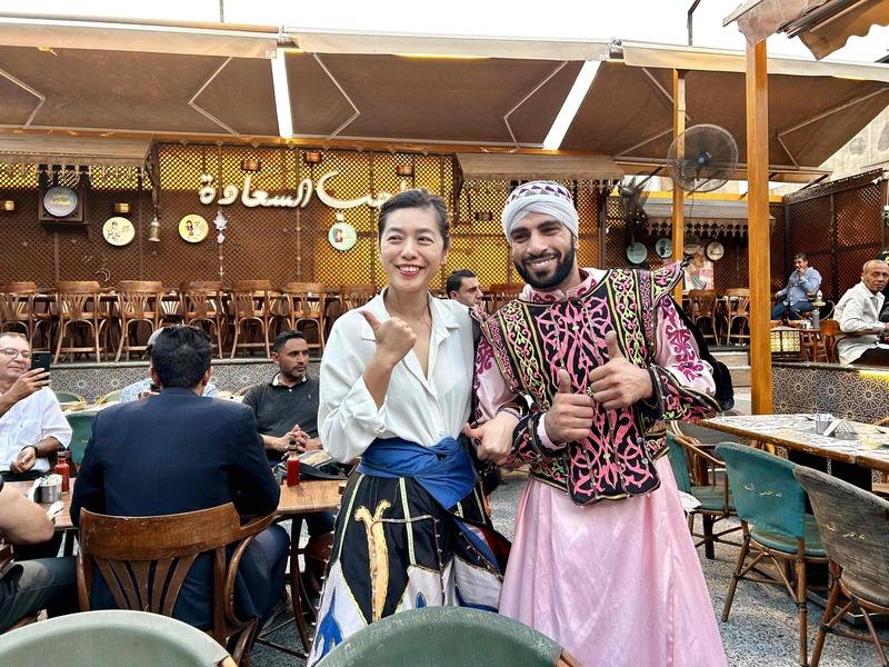 開羅台貿中心是外貿協會駐外辦公室，現任主任王齊賢（左）在推廣台灣對外出口貿易之際，也常協助處理台灣遊客在當地遇到的各種疑難雜症。