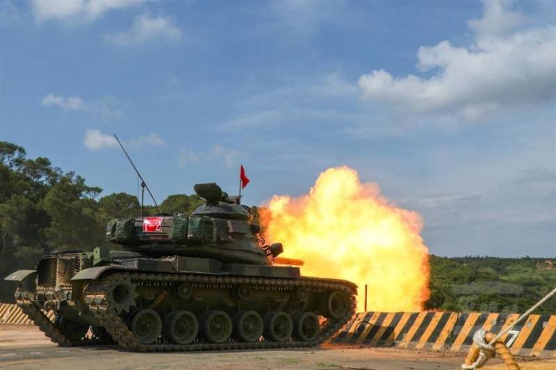 M60A3戰車射擊。（青年日報提供）