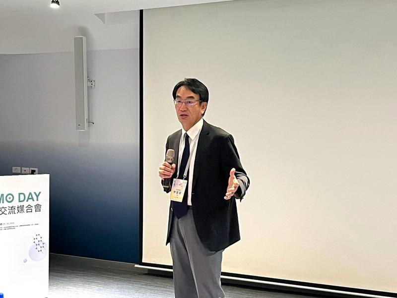 數位發展部「2025 DEMO DAY醫療AI及HIS系統交流媒合會」25日在高雄亞灣登場，聚焦解決醫療產業問題並提出降低成本方案，數發部次長林宜敬（圖）出席致詞