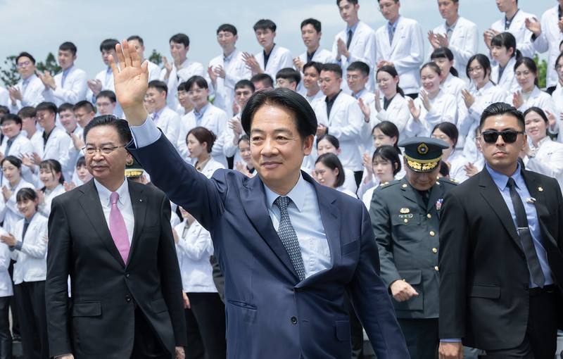 賴清德總統26日上午前往陸軍軍官學校出席「114年三軍八校院聯合畢業典禮」