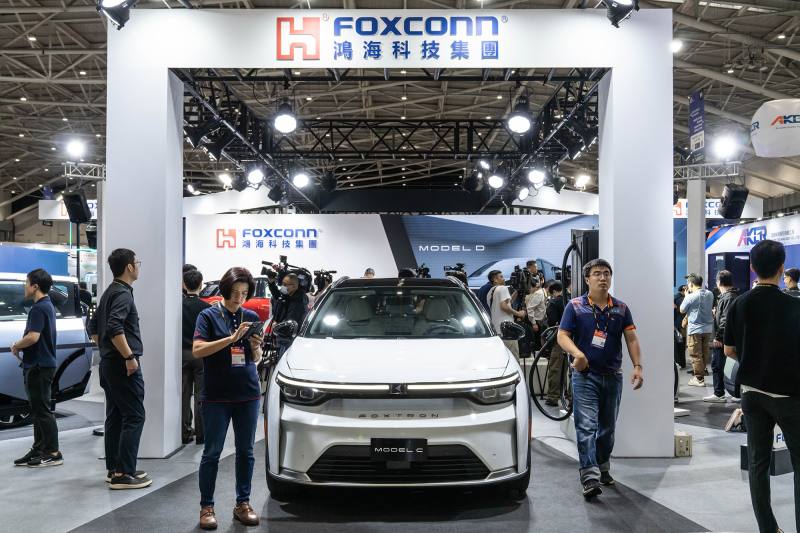 鴻華先進MODEL C，取自「2024臺北國際車用電子展」參展照片