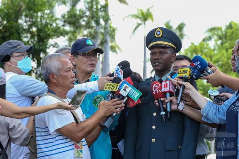 史瓦帝尼交換學生瑟菲爾接受媒體聯訪