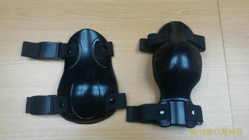 中科院與民間廠商歐都納合作開發吸震科技，成功研製戰鬥型護膝護肘。（中科院提供）