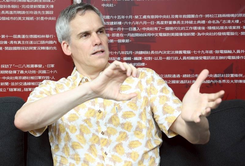 德國學者、知名作家施益堅（圖）表示，台灣面對空前的危機，而且內外交迫，但民主是有辦法的，只要愈多人開始關心自身處境，開始覺得自己的國家面臨很大的危險，局勢就會有所改變