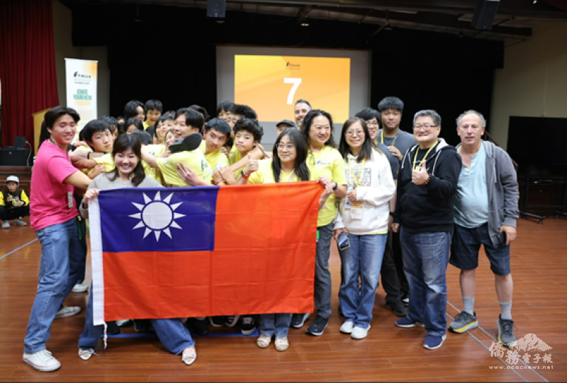 After almost 40 attempts, the group ultimately succeeded JUMPING INTO FASCA -highlighting the power of determination, trust, and unity