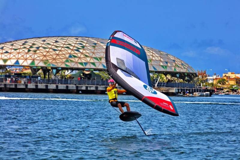 響應綠色賽事倡議，鵬管處首次於「2025大鵬灣盃全國帆船錦標賽」中，進行碳足跡計算；計每名參賽者排放量約7.6公斤二氧化碳。鵬管處將以此為基準逐年推動減量，以實際行動展現永續承諾。（大鵬灣國家風景區管理處提供）