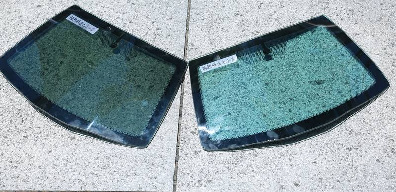 左為可見光透過率40%隔熱紙，右為可見光透過率70%隔熱紙。