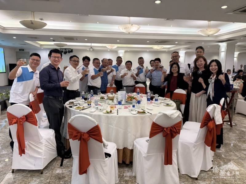 越南臺灣家具聯盟公會第七屆第二次會員大會暨環保專題座談會於平陽盛大舉行