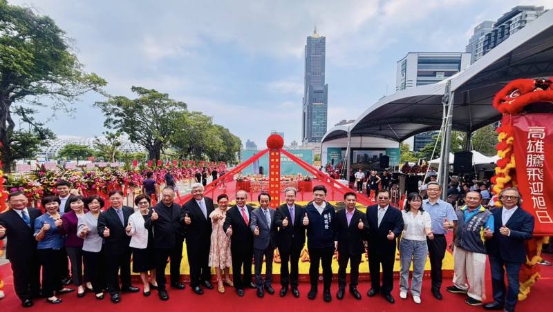 內政部國土署副總工程司林佑璘出席「亞灣2.0特貿三（南基地）公辦都更案」動土典禮大合照