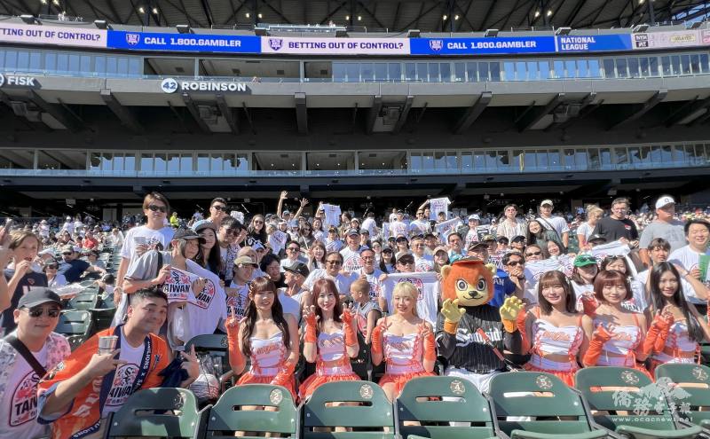 芝加哥臺灣棒球日合照留影