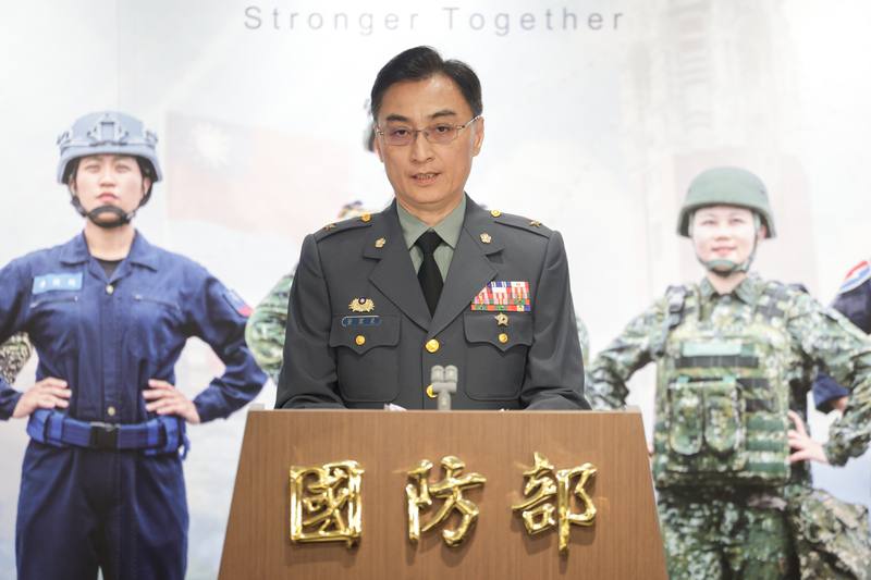 國防部台北召開例行記者會，作計室聯合作戰計畫處處長董冀星（圖）說明「國軍漢光41號演習實兵演練」之規劃