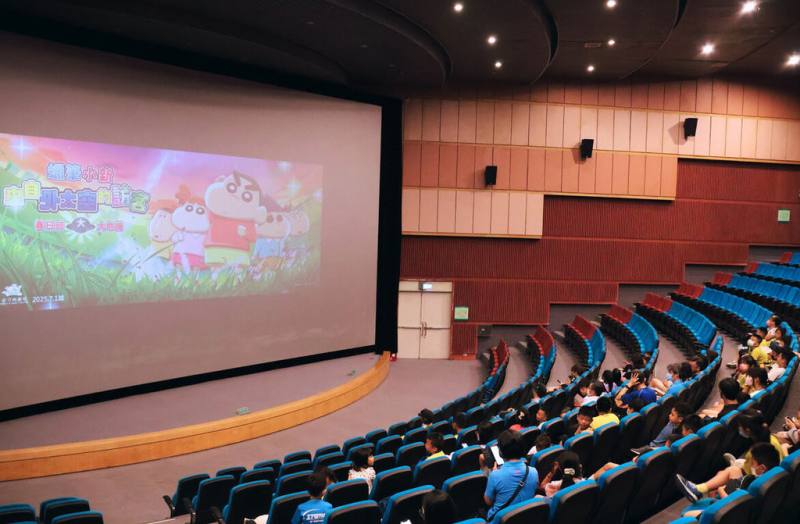 國立自然科學博物館立體劇場將轉型為「必可飛劇場」，首部上映的日本人氣動畫「蠟筆小新」，由春日部防衛隊帶領下探索外太空。（科博館提供）