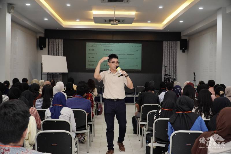 老師陳信豪教導班級管理及課室管理實用課程