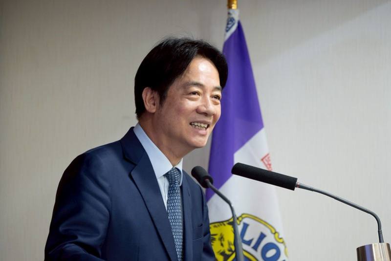 賴清德總統1日晚間出席「國際獅子會MD300A 1區真情服務分享成功」並進行「團結國家十講」第四講談「國防」