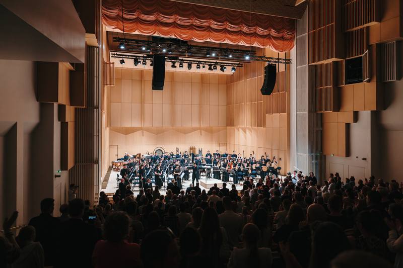 高雄市國樂團受邀芬蘭米凱利市藝術節演出，全場起立鼓掌，氣氛熱烈。（高市國提供，張簡承恩攝）