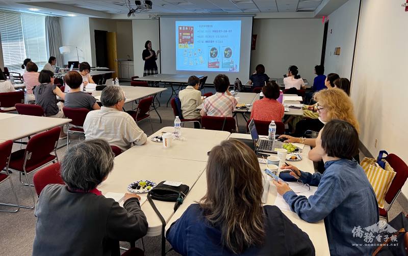 陳嘉凌課堂上學員們全神貫注聽講