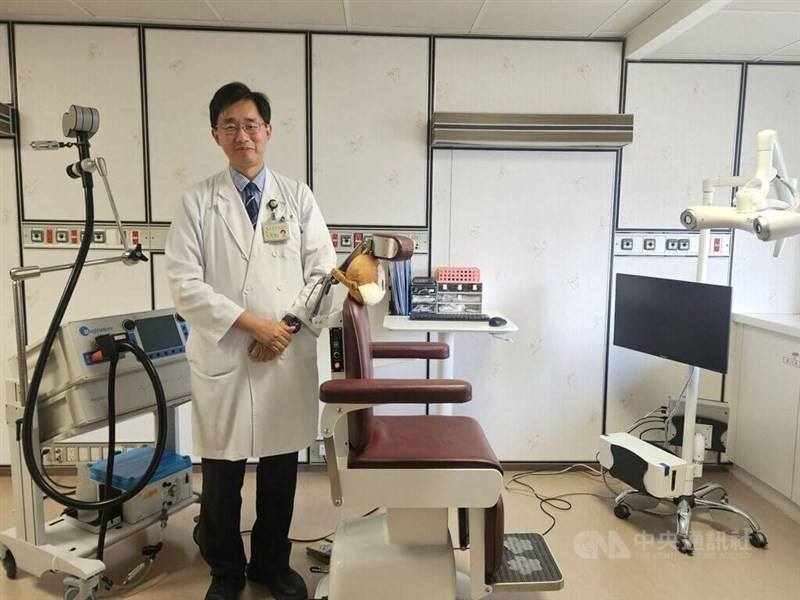Albert Yang, deputy director of Taipei Veterans General Hospital's Medical AI Development Center. CNA photo July 2, 2025