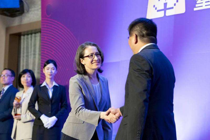 副總統出席「2025臺灣服務業大評鑑頒獎典禮」