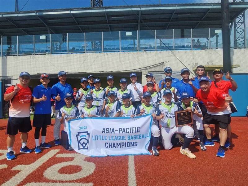 Taipei Dong Yuan Elementary School baseball team. Photo Courtesy of the Taipei Mission in Korea
