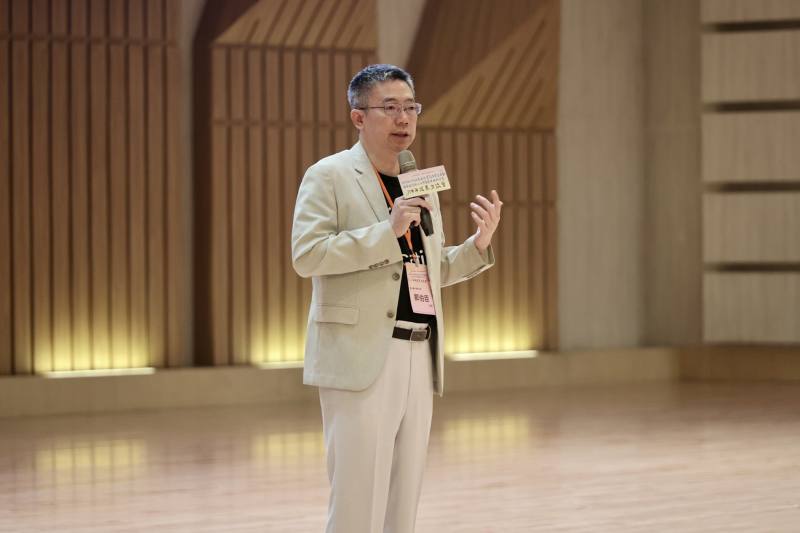 教育部推動中小學數位學習精進方案專案辦公室郭伯臣執行秘書專題演講分享THSD相關計畫推動成效