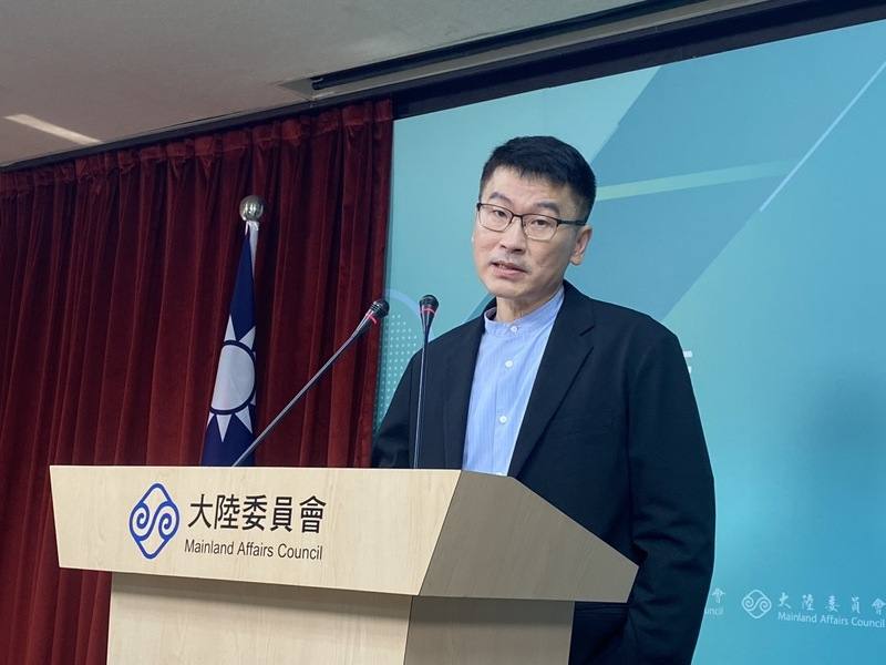 陸委會發言人梁文傑在例行記者會上回應媒體提問