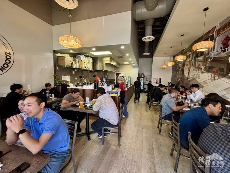 僑胞及當地居民多非常喜歡Flaming Ox