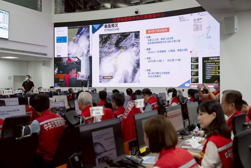 總統聽取簡報，了解各單位防颱應變工作及防災整備情形
