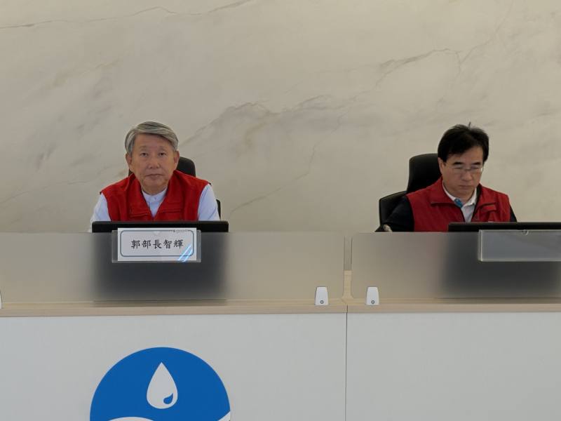 經濟部長視察應變整備，關心水利署等單位防汛備戰情形