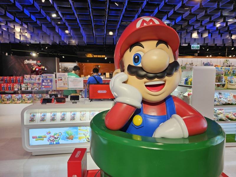 時隔8年，任天堂推出新一代遊戲機Switch 2，7月10日即將在台灣正式開賣。圖為台灣的任天堂商品旗艦店