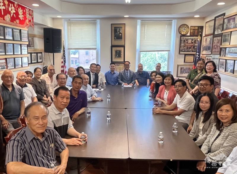 阮昭雄拜會安良工商會和洪門致公堂的會所大合照