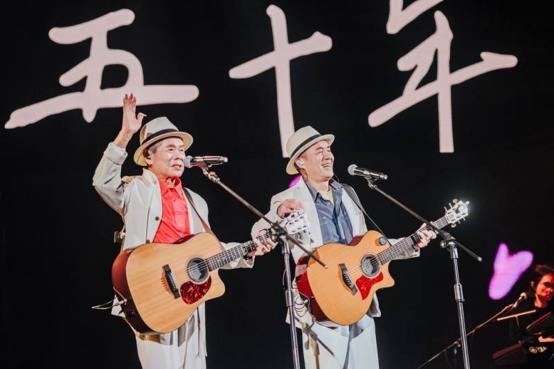「台北大巨蛋 民歌大團圓」演唱會11月將登場，由第一代民歌手「清清楚楚二重唱」成員吳楚楚（左）號召發起，將重現逾100首經典民歌
