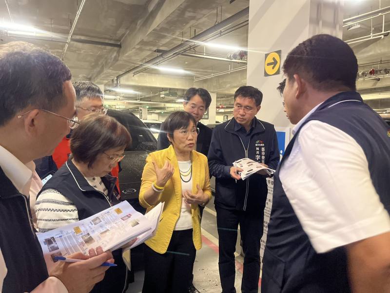 內政部長劉世芳9日現地視察臺中歌劇院防空避難設備及進行意見交流