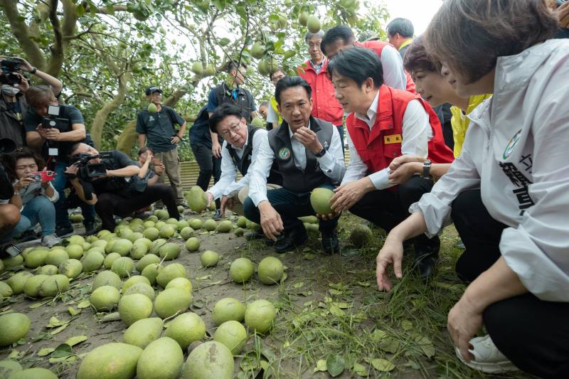 總統視察臺南市麻豆區、北門區、七股區災情