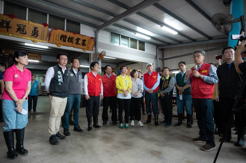 受到丹娜絲颱風帶來強風及豪大雨影響，賴清德總統8日下午前往臺南視察麻豆區、北門區及七股區災情