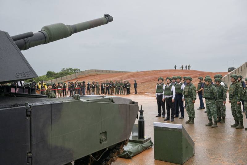 賴清德總統10日上午前往新竹視導「M1A2T新式戰車換裝訓練」