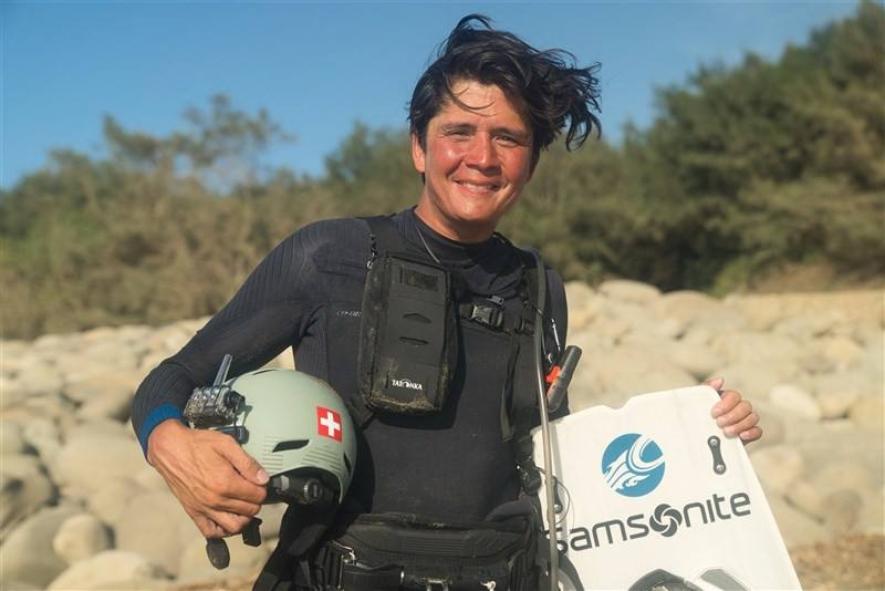 Geza Scholtz smiles after he arrives on a beach near Taoyuan's Yongan Fishing Port on July 2, 2025. Photo courtesy of Geza Scholtz