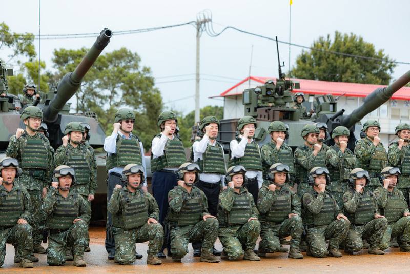 總統視導「M1A2T新式戰車換裝訓練」