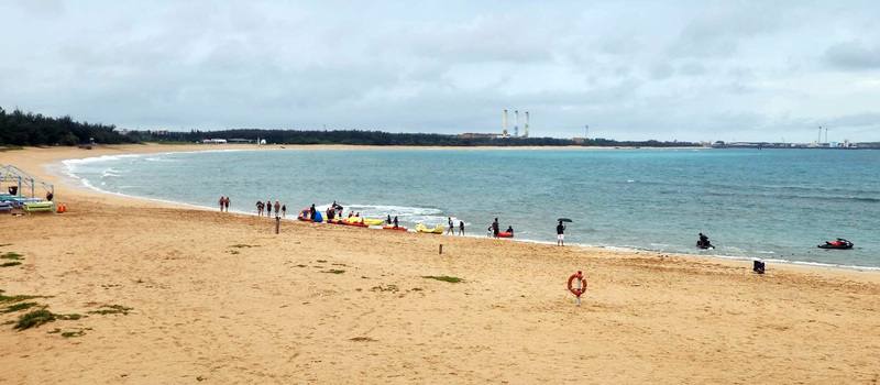 2025澎湖國際沙灘狂想曲活動即將在隘門沙灘熱鬧登場，8月8日、9日由「民歌50在澎湖－美麗海灣篇」演唱會打頭陣，帶來多首經典金曲