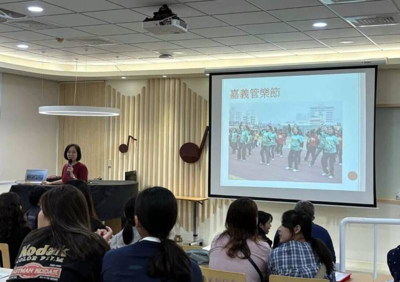 嘉義女子高級中學今年招收30名特殊班男學生，這是嘉女睽違14年後再有男學生入校，全體新生於10日順利完成報到。（嘉女提供）