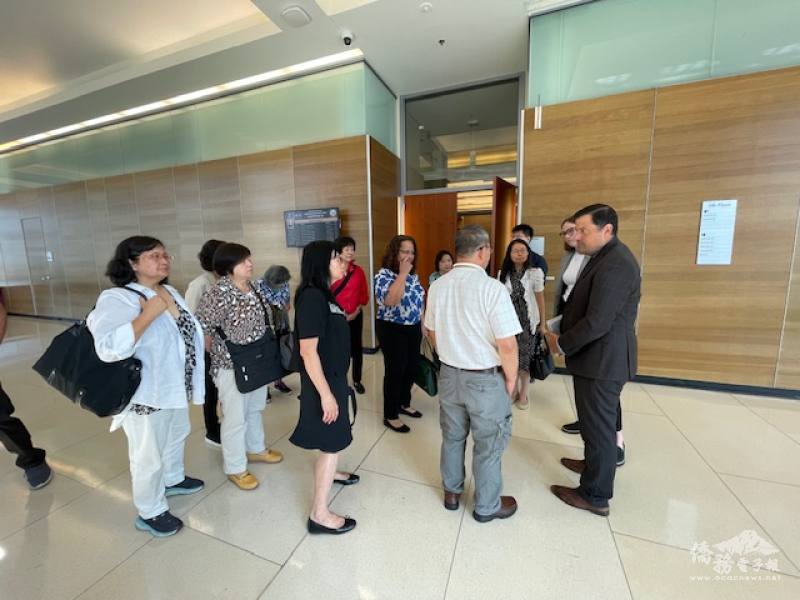 Prosecutor Mr. Bruni talked to Alex Huang with the support from Taiwanese community before the court