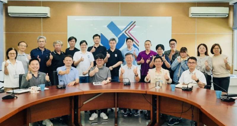 台北市教育局表示，台北市立大學與北市大理高中改隸合併後，校名為「台北市立大學附屬大理高級中等學校」，預計115學年度起招生，圖為雙邊籌備會議後合照。（台北市教育局提供）