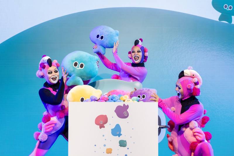 「We TAIWAN」參演團隊野孩子肢體劇場以默劇演出《a-We是大家的好朋友》，帶領大家與充滿活力與韌性的a-We相識、互動。