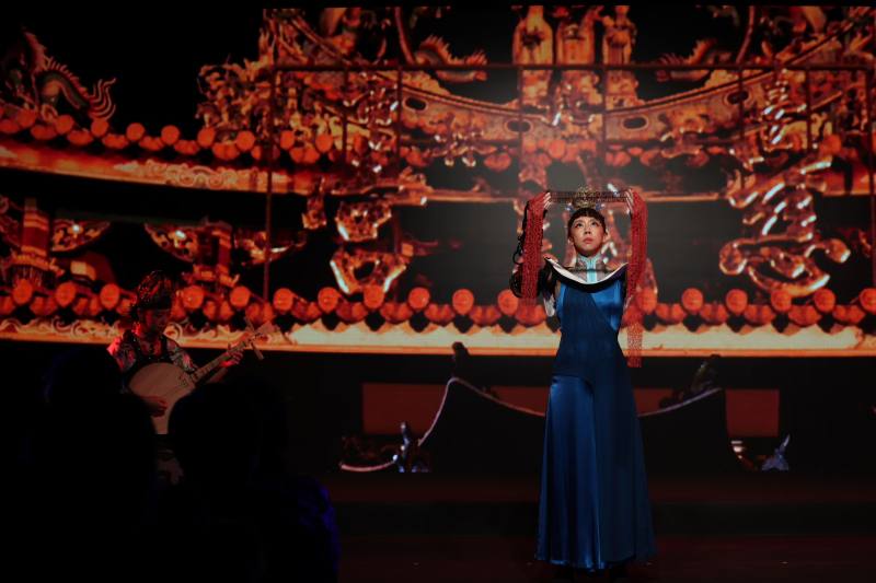 「We TAIWAN」行前記者會搶先曝光參演團隊「拚場藝術撞擊」《狩siù》片段，節 目將傳統宮廟文化中的「神將」進行跨時代的重新詮釋。