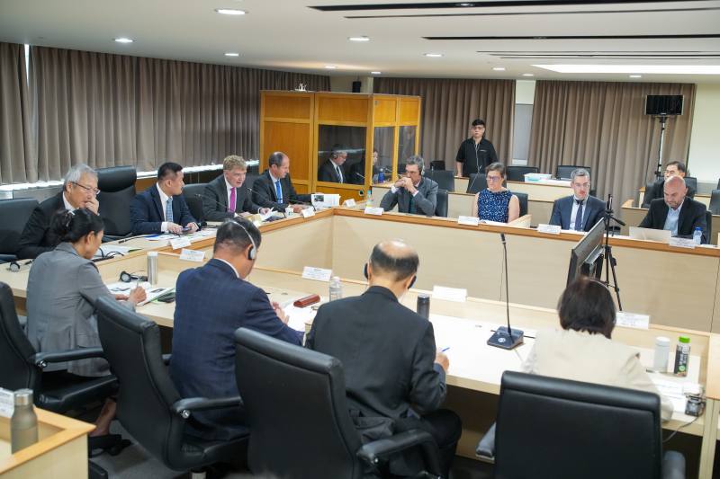 歐洲就業總署納瓦總署長(Mario NAVA)於會議中致詞