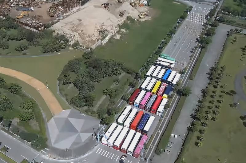 國軍第三作戰區15日在新北八里設置6道阻絕，演練阻擋共軍前進。（國軍第三作戰區提供）