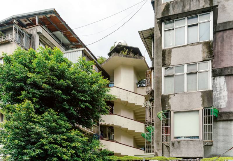 The spiral staircases of the Nanjichang apartment complex were cutting-edge architectural features when they were built.