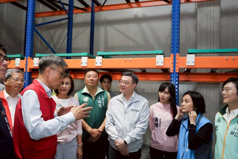 行政院長卓榮泰視察農業部農糧署仁武倉庫